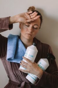 Natūralių valikliai vs. parduotuvėje pirkti: lentelė, kaip rinktis pagal skirtingus paviršius, Pexels nuotrauka.