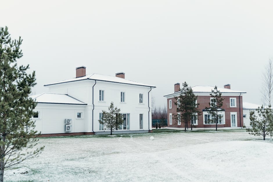 Sezoninis namų paruošimas: kontrolinis sąrašas pavasariui, vasarai, rudeniui ir žiemai – namų tvarkymo įrankiai ant stalo