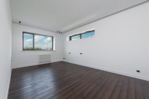 Vinilinės, laminato ir parketo grindys palyginimas skirtingoms situacijoms: privalumai ir trūkumai nuotraukoje (Pexels)