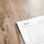 Kaip prižiūrėti vonios kambarį, kad neliktų pelėsio: prevencijos ir priežiūros metodai